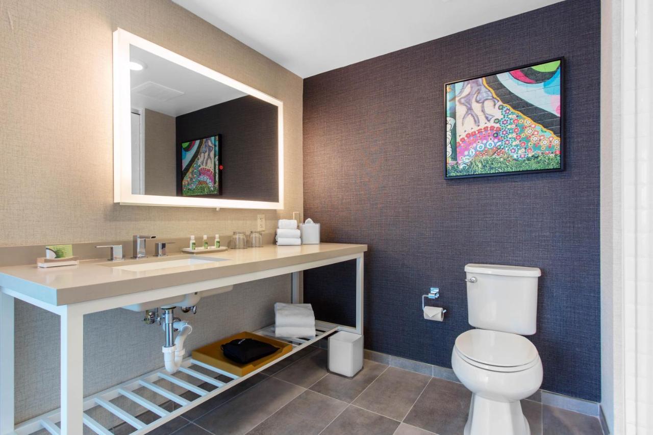 Cambria Downtown 4*