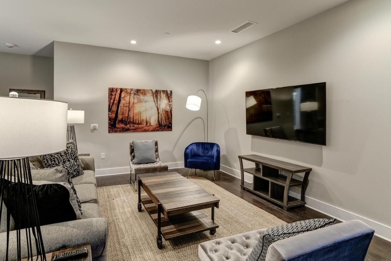 145 Biltmore Ave 541b0a *