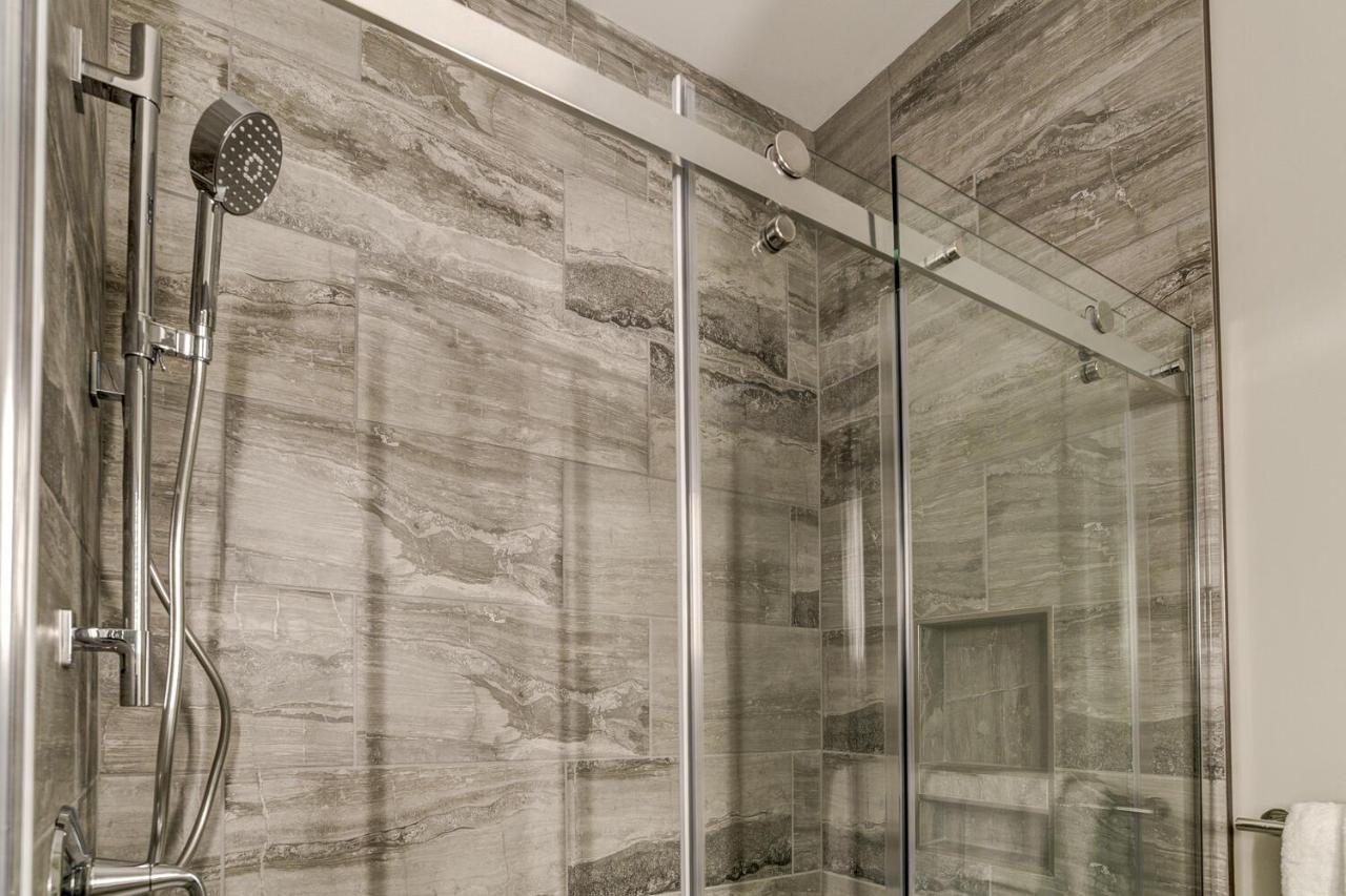 145 Biltmore Ave 541b0a Holiday home
