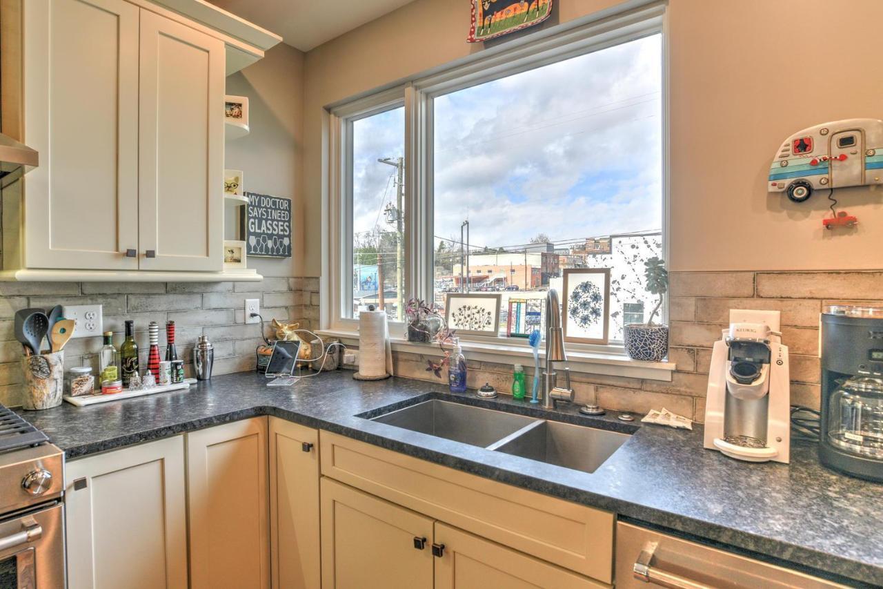 Star Location With Spacious Layout