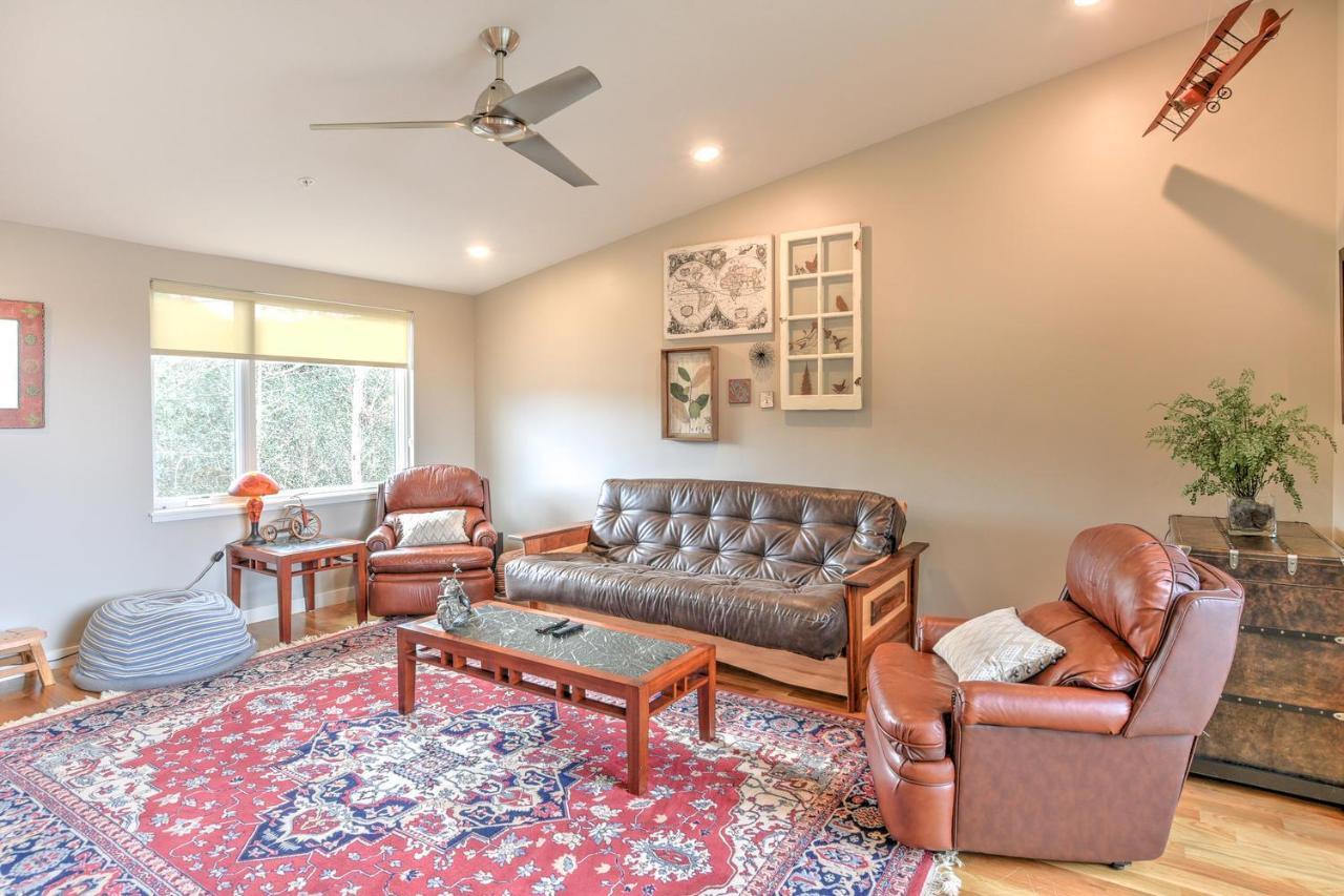 Star Location With Spacious Layout *