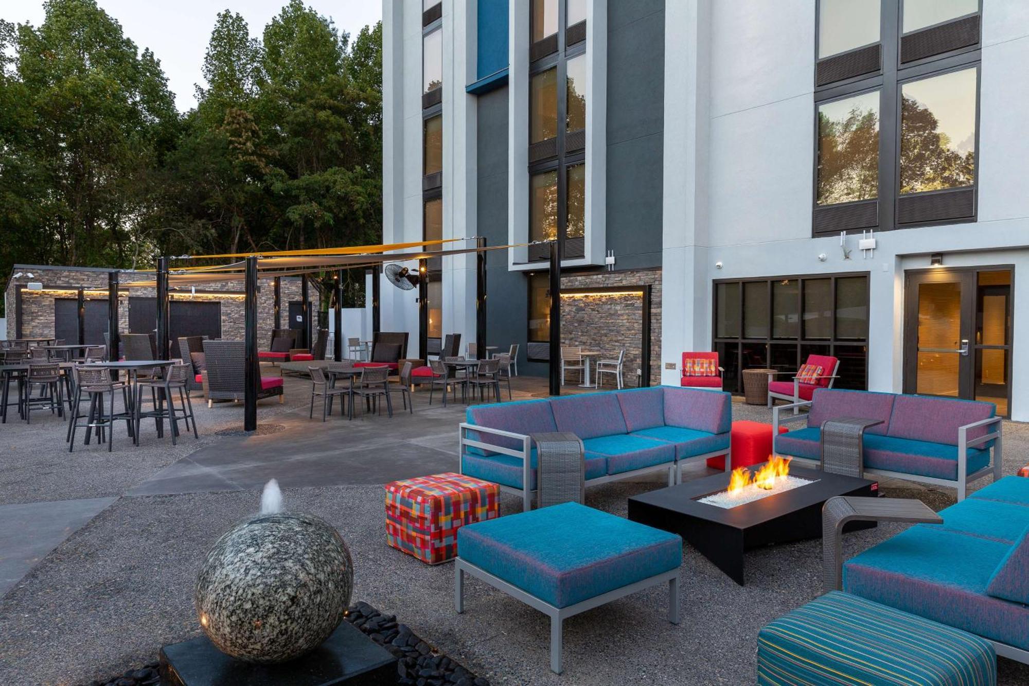 Hilton Garden South 3* Asheville