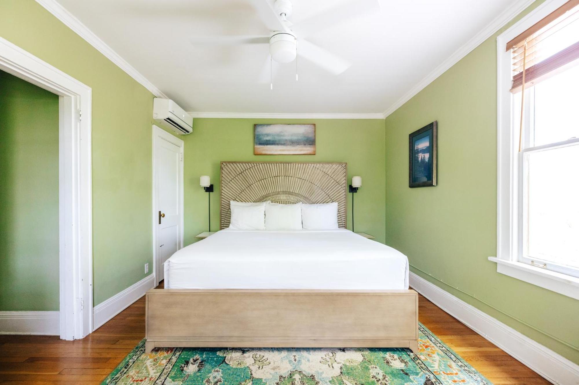 Princess Anne Boutique Hotel 3*