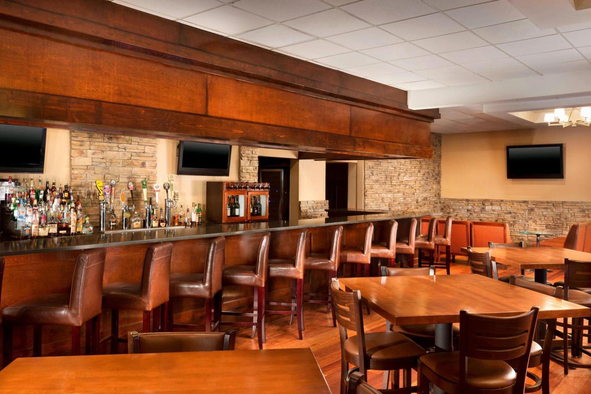 Four Points By Sheraton Downtown 4*