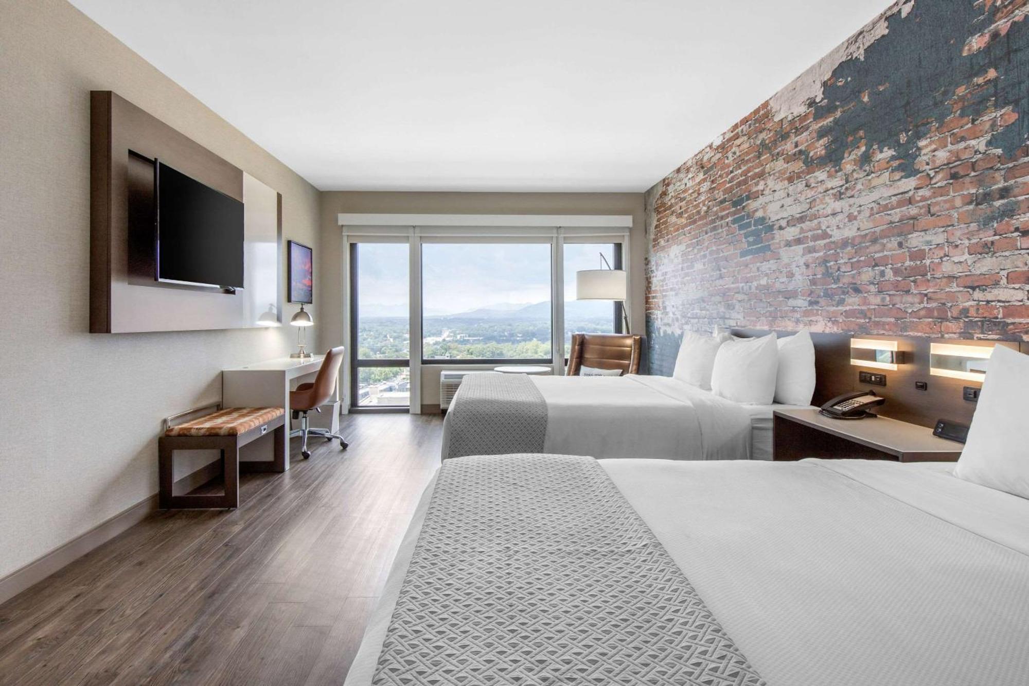 Hotel Cambria Downtown