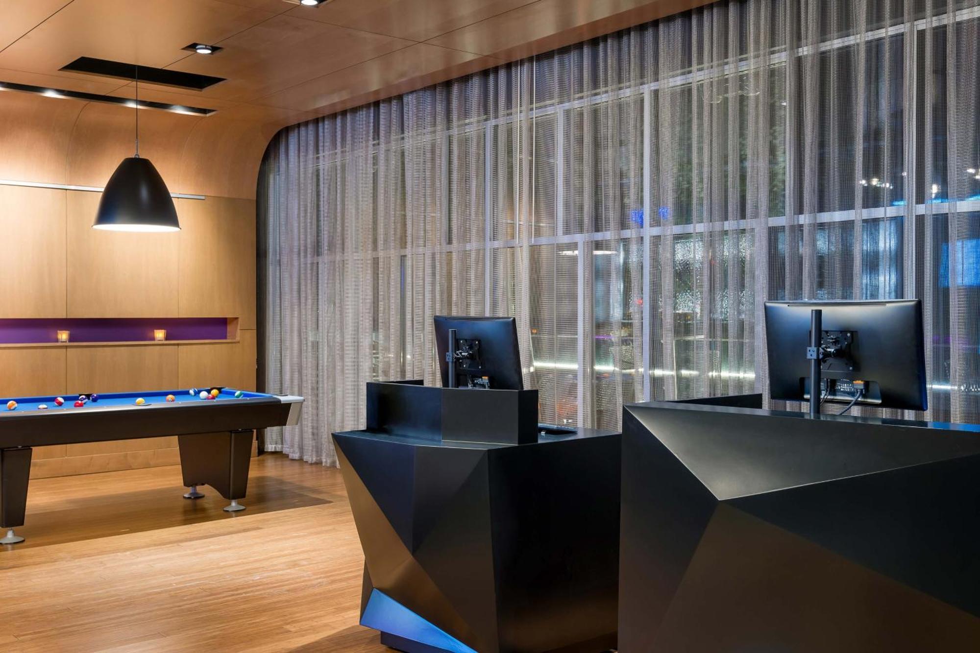 Aloft Downtown Hotel 3*