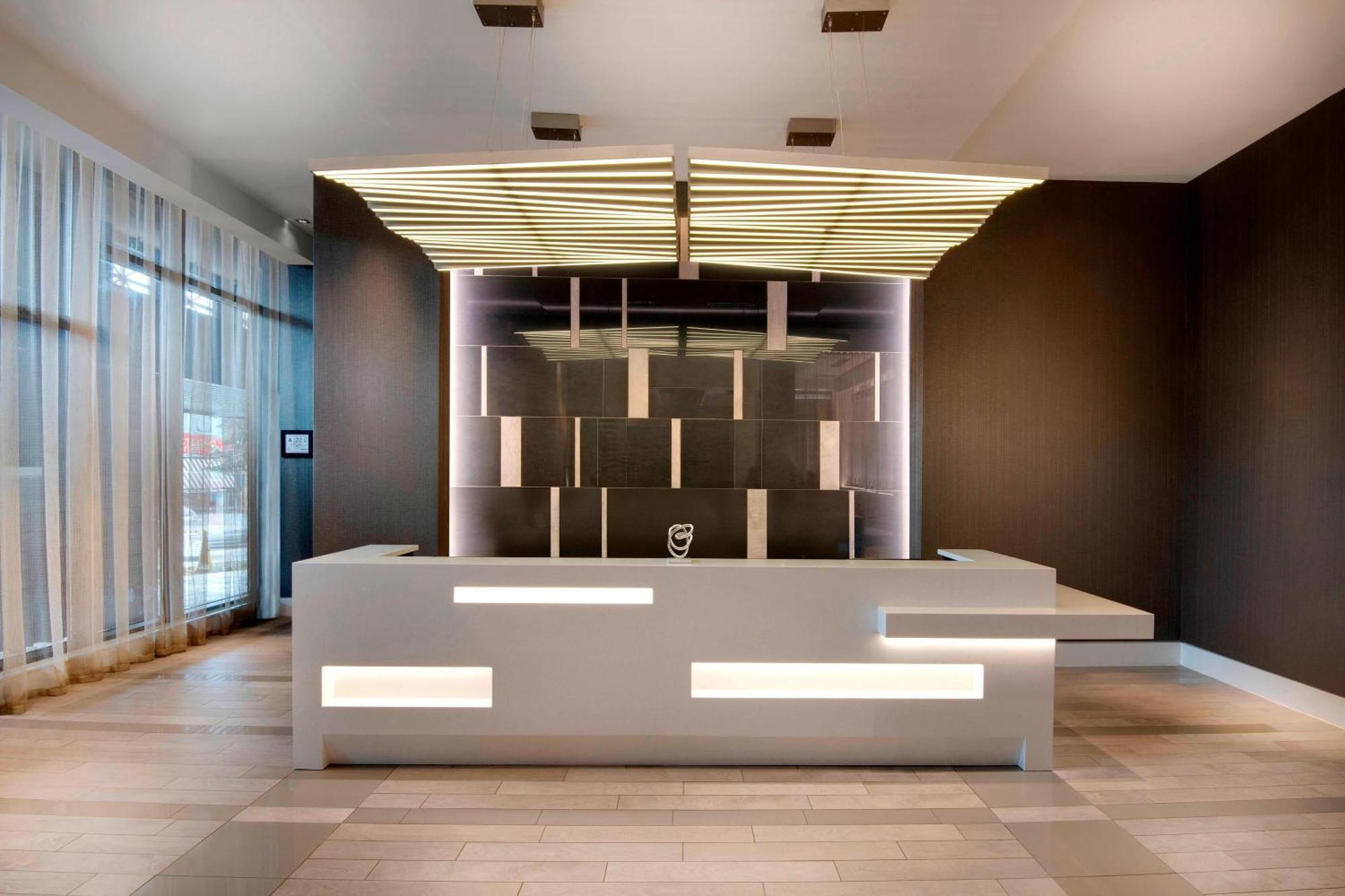 Hotel Ac Downtown