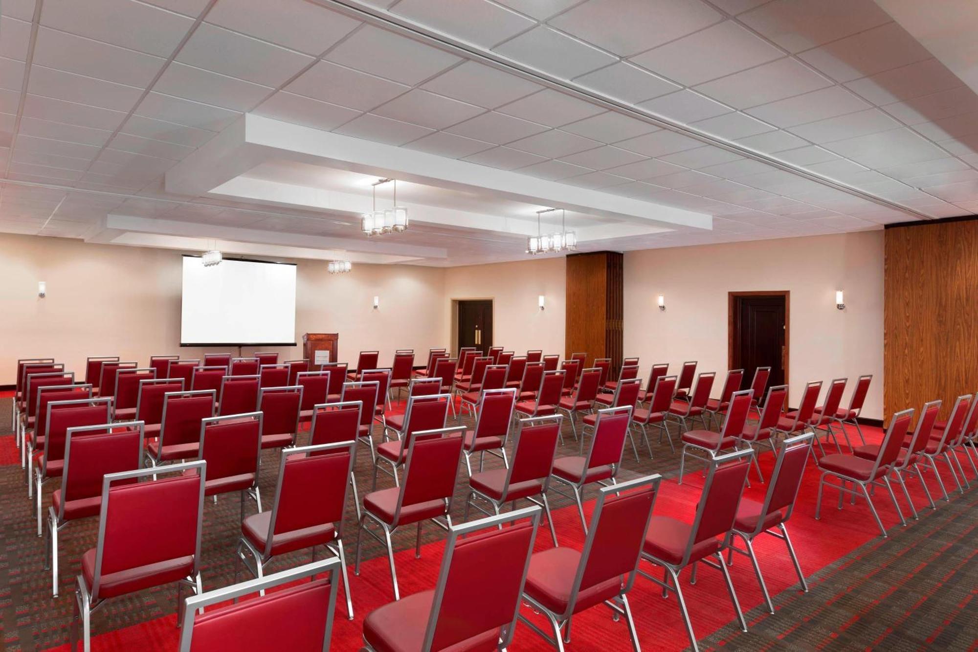 Four Points By Sheraton Downtown Hotel