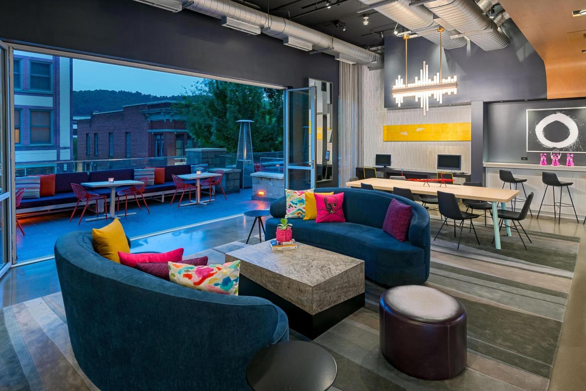 Aloft Downtown Hotel 3*