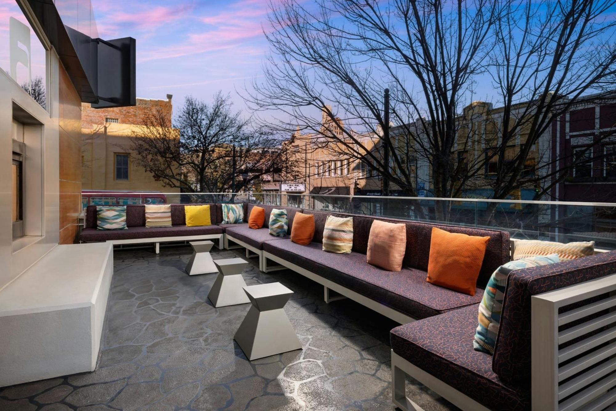 Aloft Downtown 3*