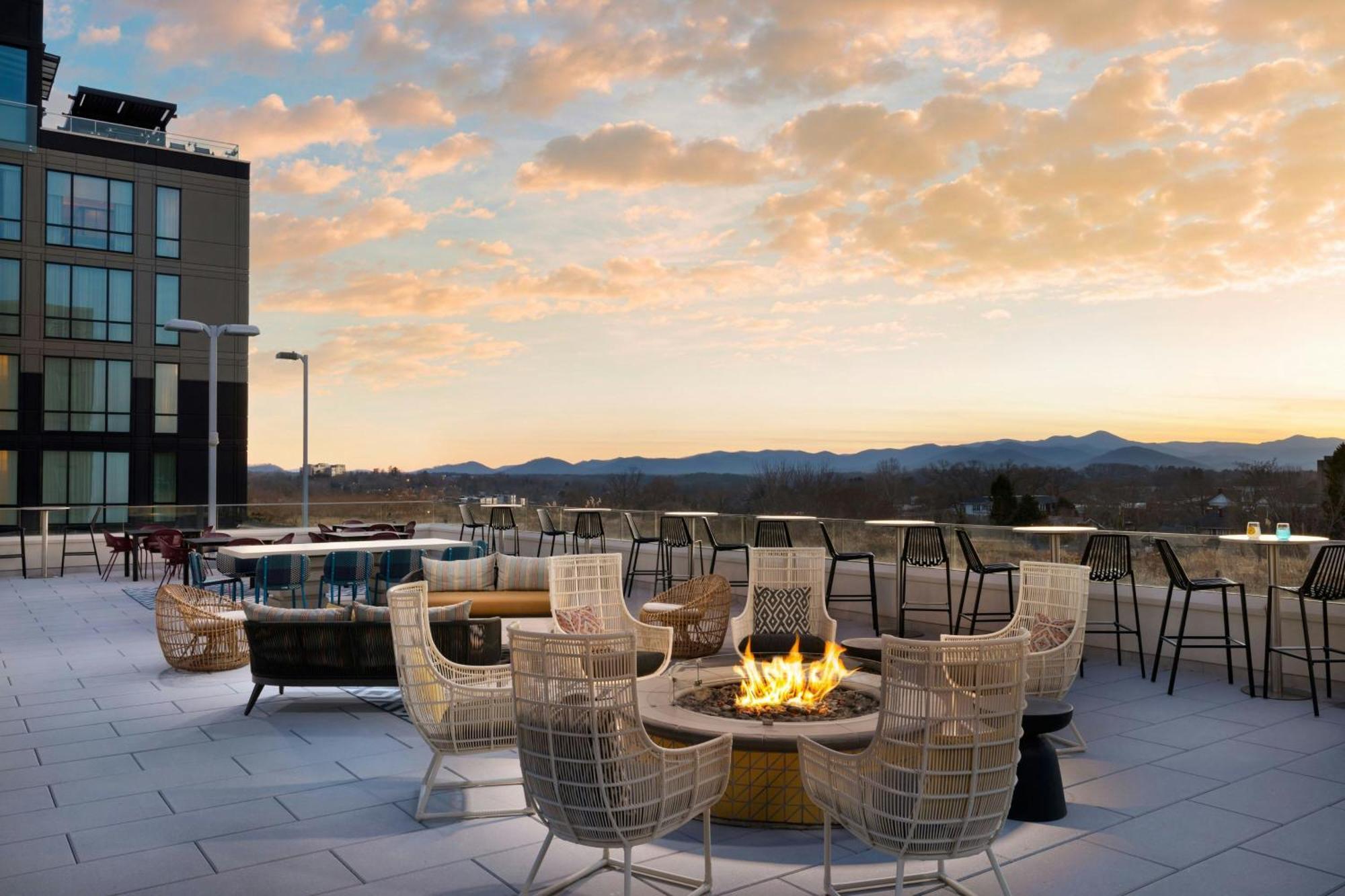 Aloft Downtown 3* Asheville
