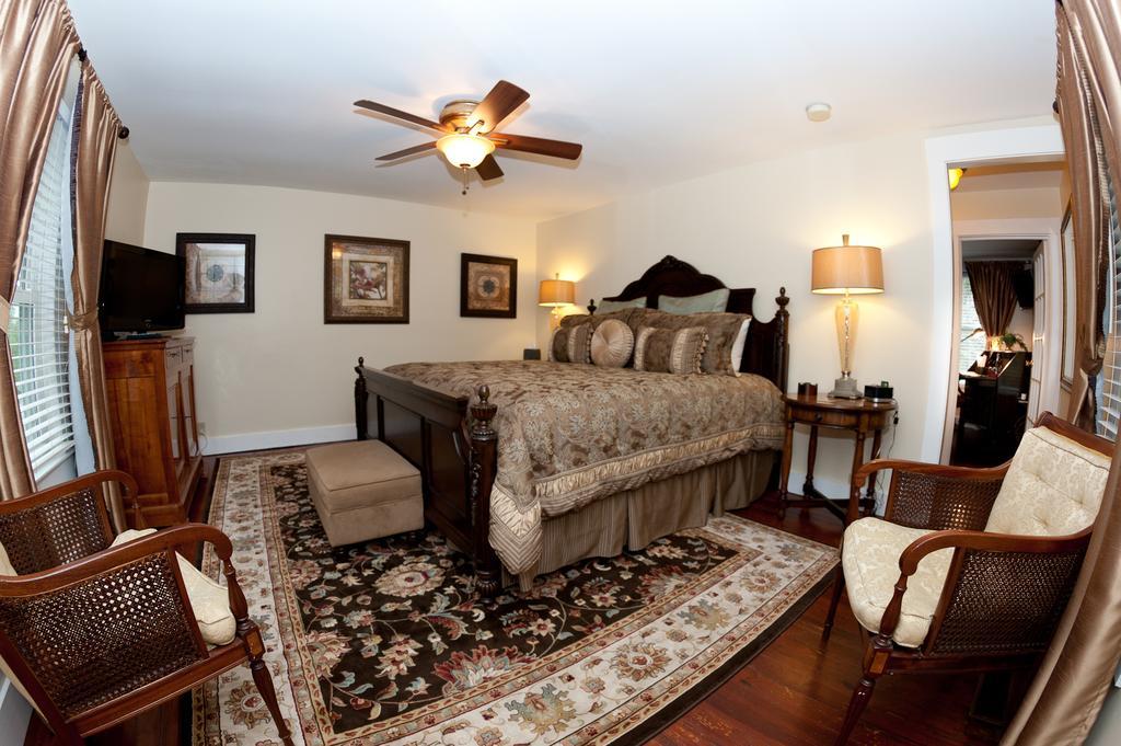 Bed & Breakfast Biltmore Village Inn B&B 4*