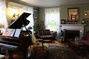 The Applewood Manor 4*