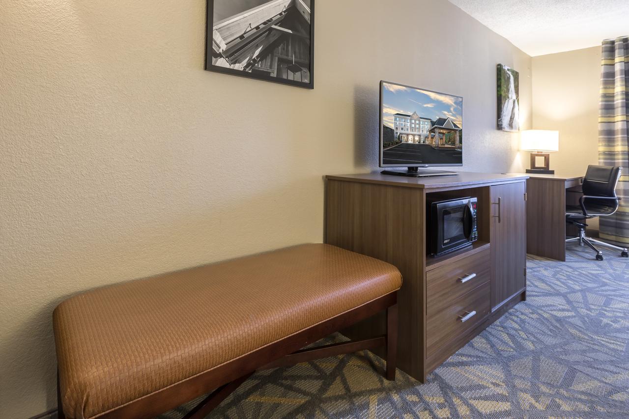 Hotel Country & By Radisson Downtown Tunnel Road Asheville