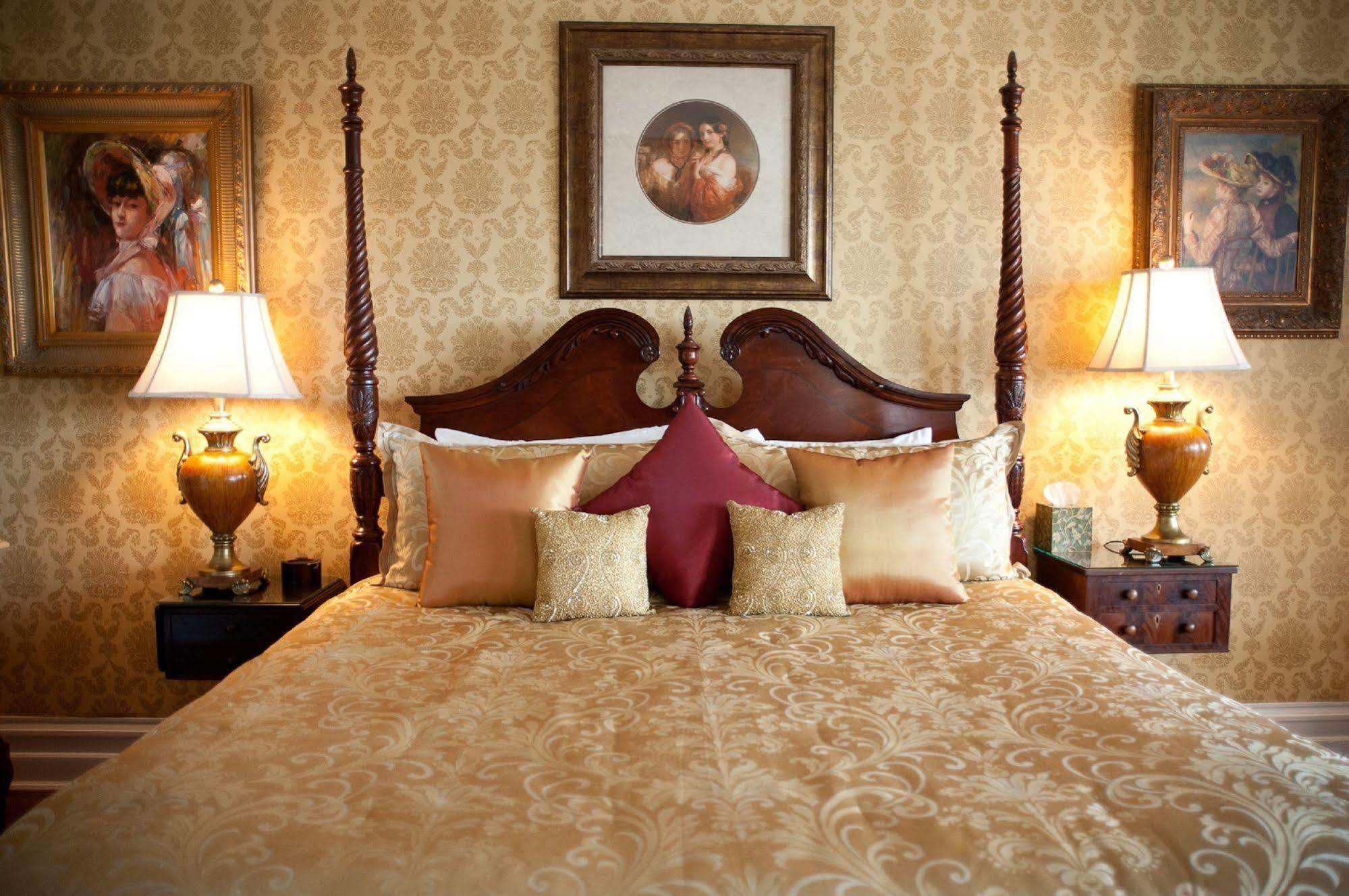 Biltmore Village Inn B&B Bed & Breakfast 4*