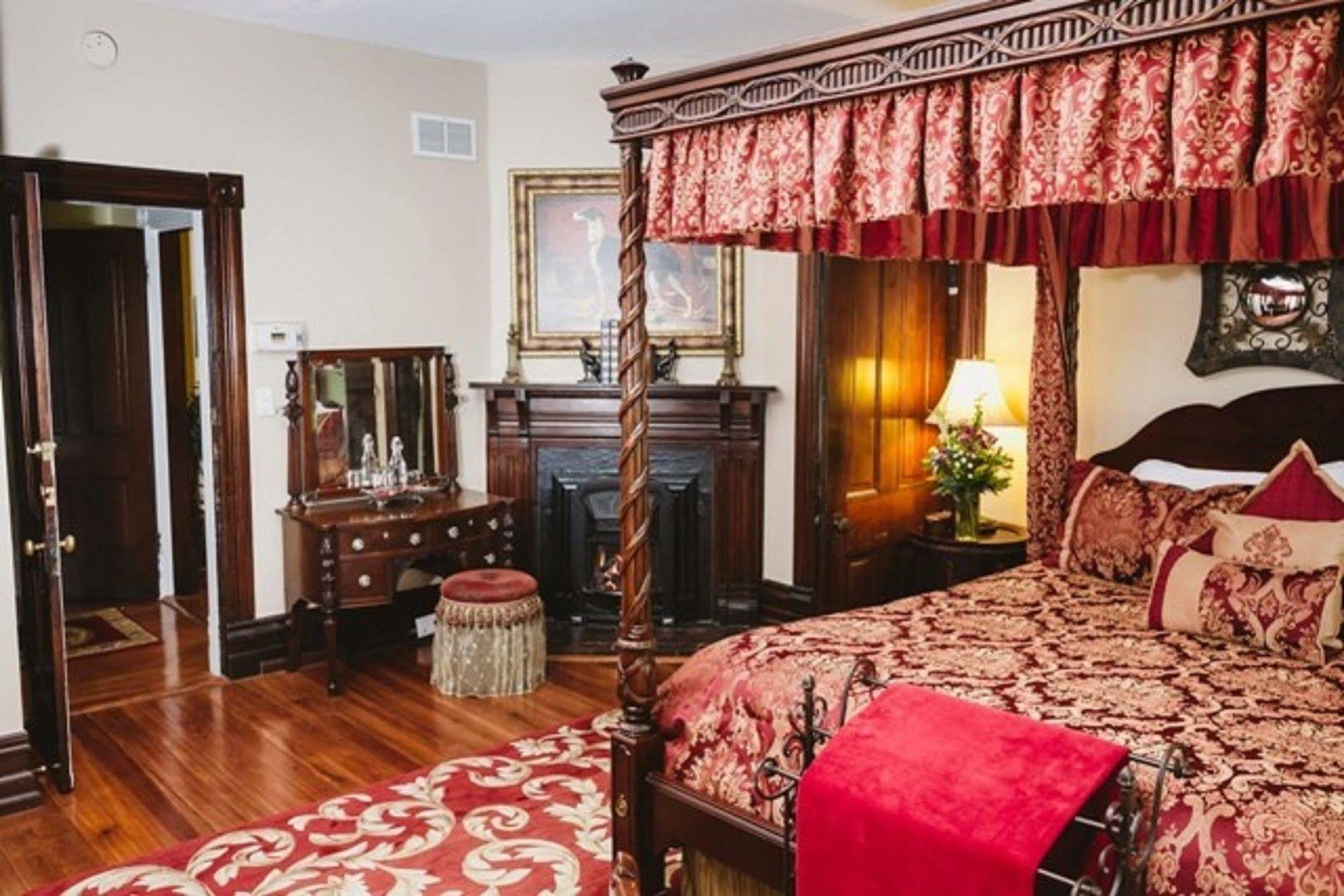Bed & Breakfast Biltmore Village Inn B&B 4*