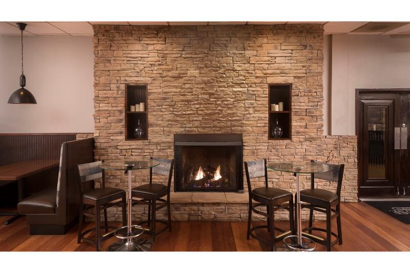 Four Points By Sheraton Downtown Hotel Asheville