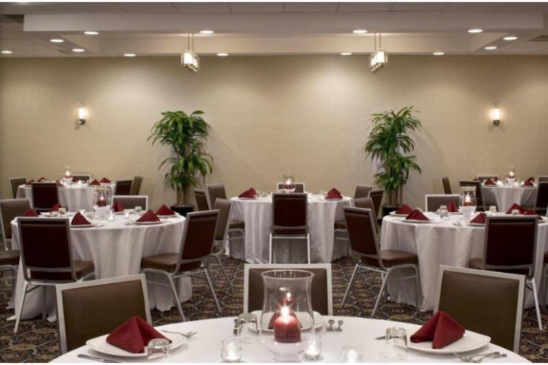 Four Points By Sheraton Downtown Hotel 4*