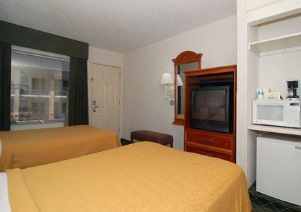 Quality & Biltmore East Hotel 2*