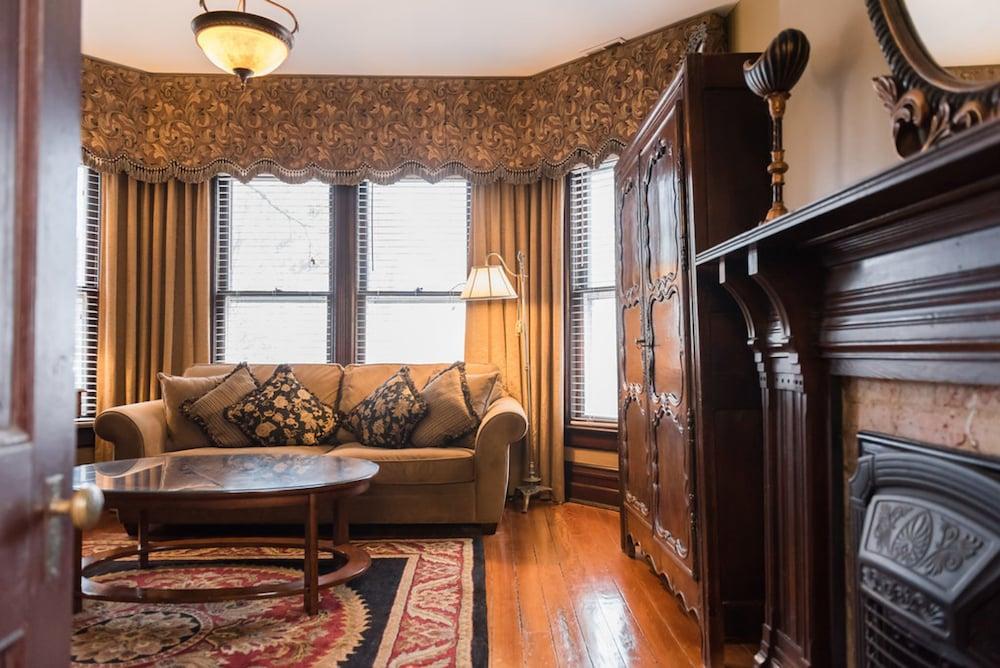 Biltmore Village Inn B&B Bed & Breakfast