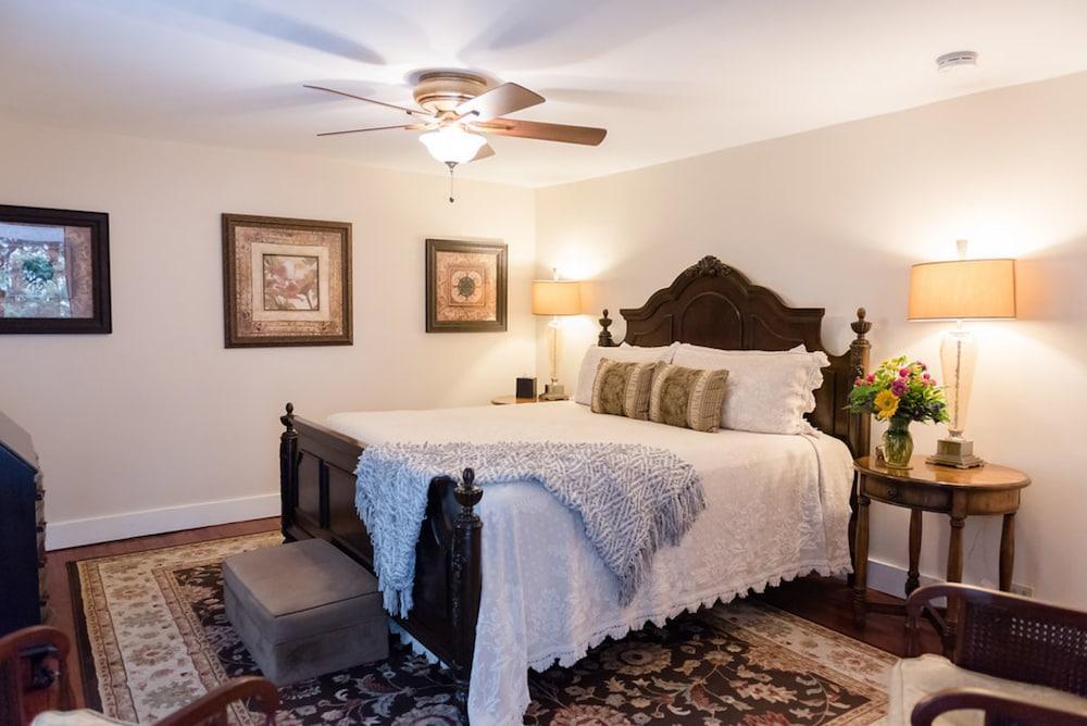 Bed & Breakfast Biltmore Village Inn B&B